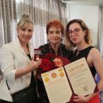 Dr. Fannie Wilner (Ashdod, Israel) receiving the Medal of Academician Malitikov